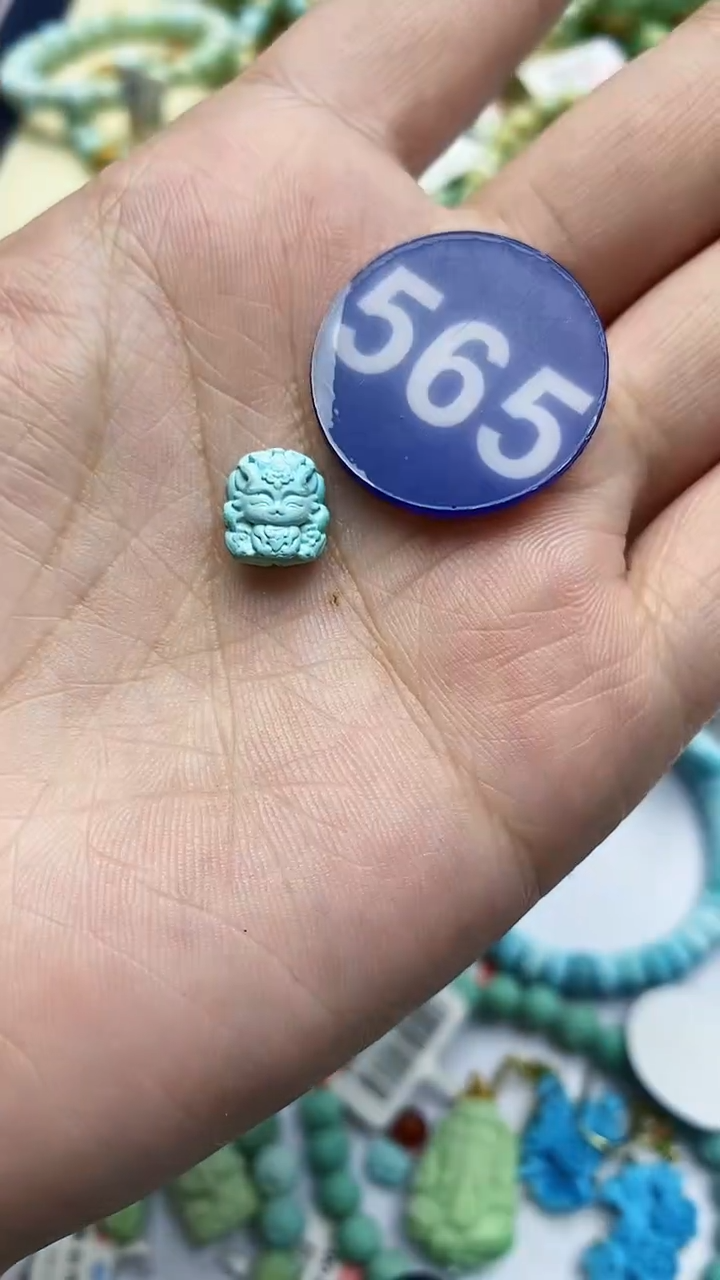 【闪购商品】绿松石雕刻件未镶嵌565