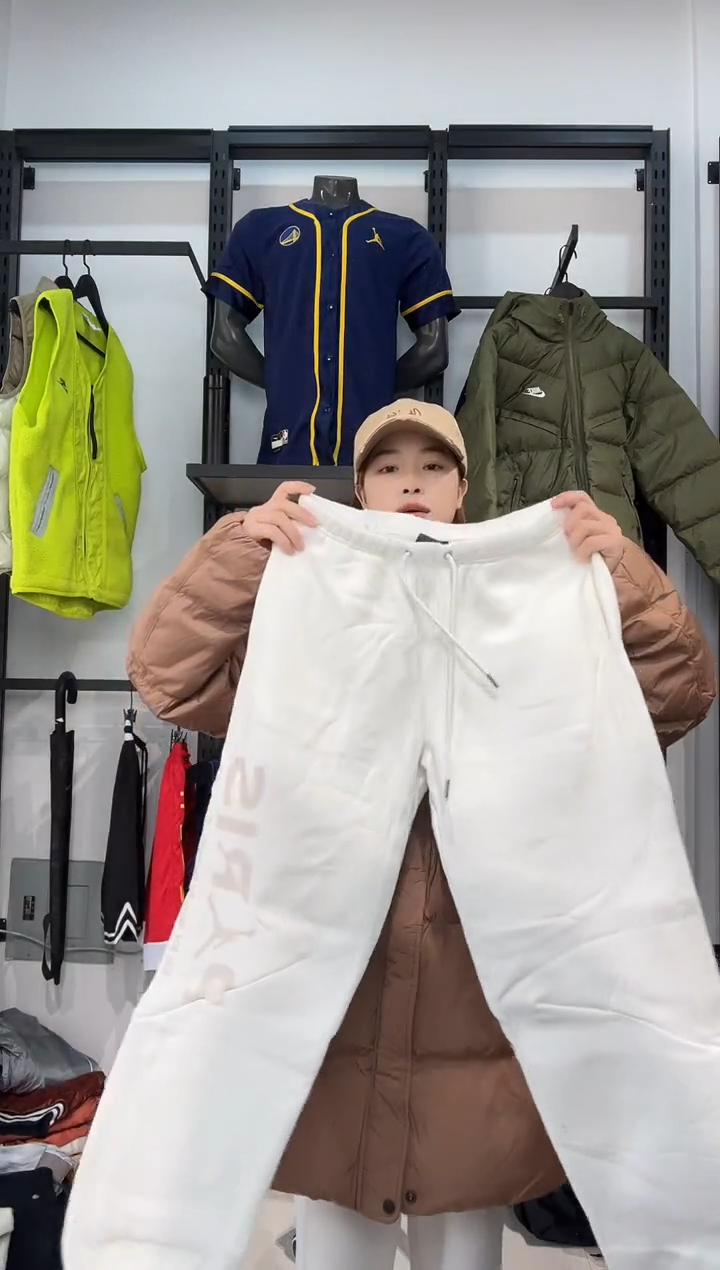 3684闪购编码 Nike/Jordan运动卫衣裤以直播间过款为准 尺码  m