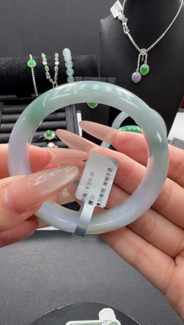 未镶嵌手镯翡翠翡翠手镯