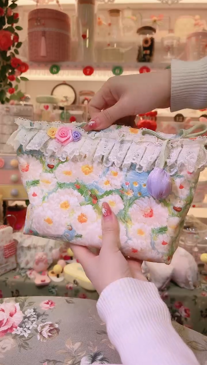 蕾丝油画化妆包——手工制作品质好！