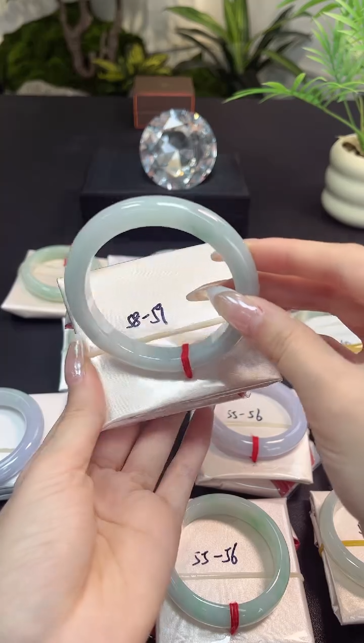 【闪购商品】翡翠手镯未镶嵌天然缅甸翡翠 