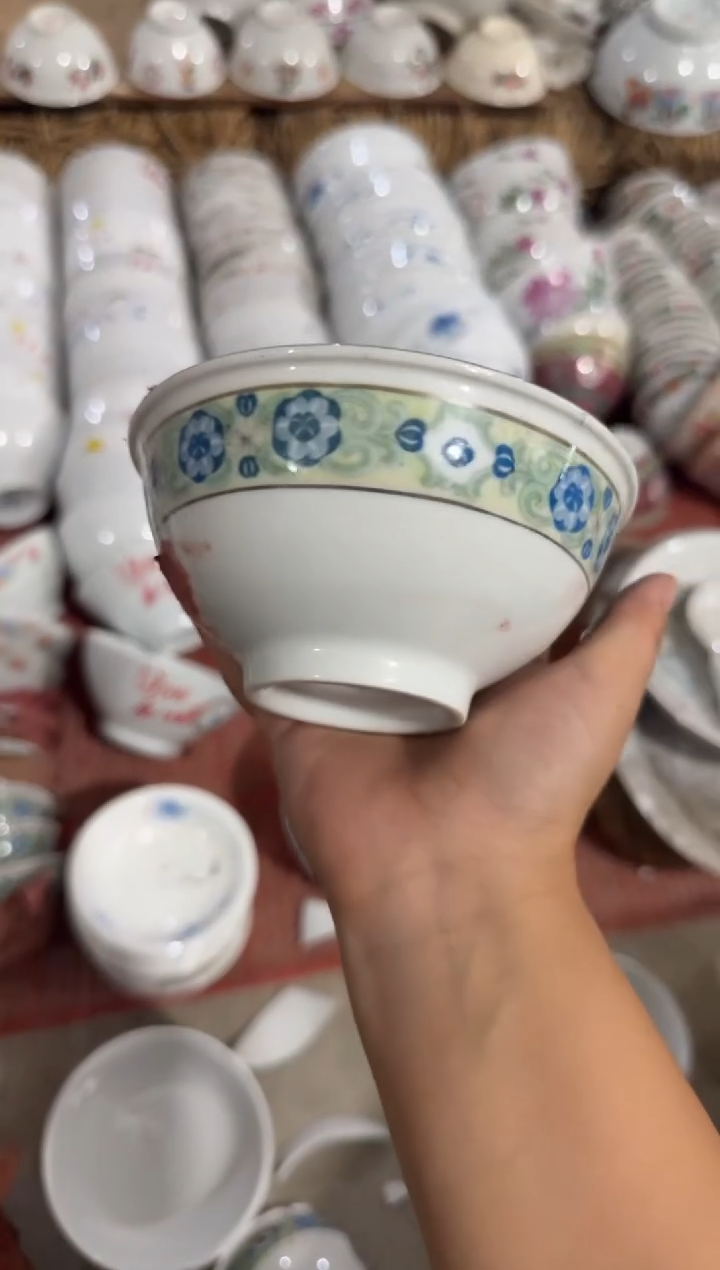 摆件海棠满花碗12厘米微瑕请慎拍