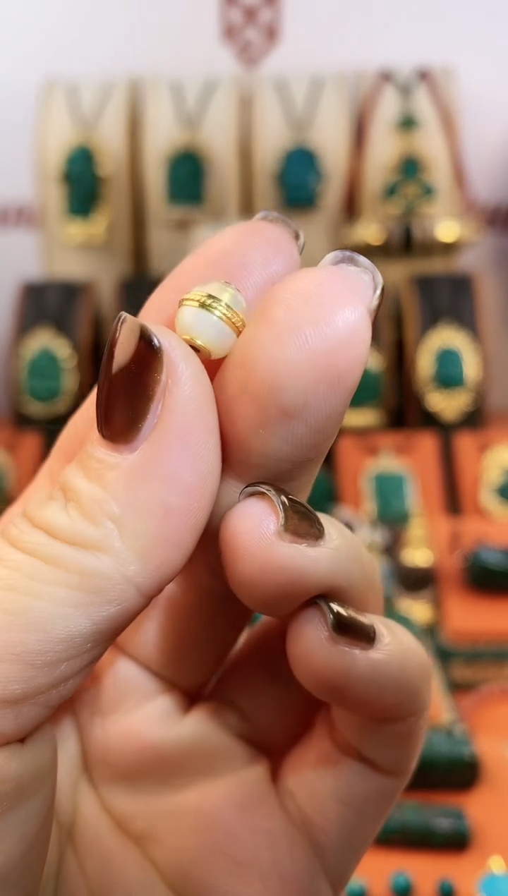 18K金镶嵌欧泊.欧泊单颗 