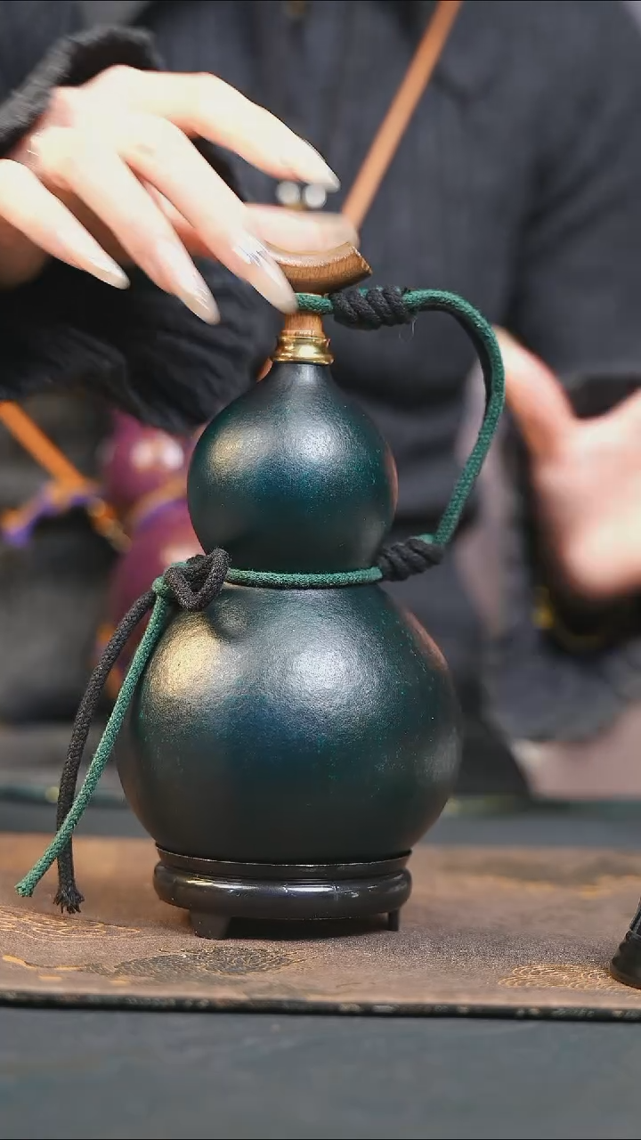 【闪购商品】XE137大漆酒葫芦不包手串及旋转底座