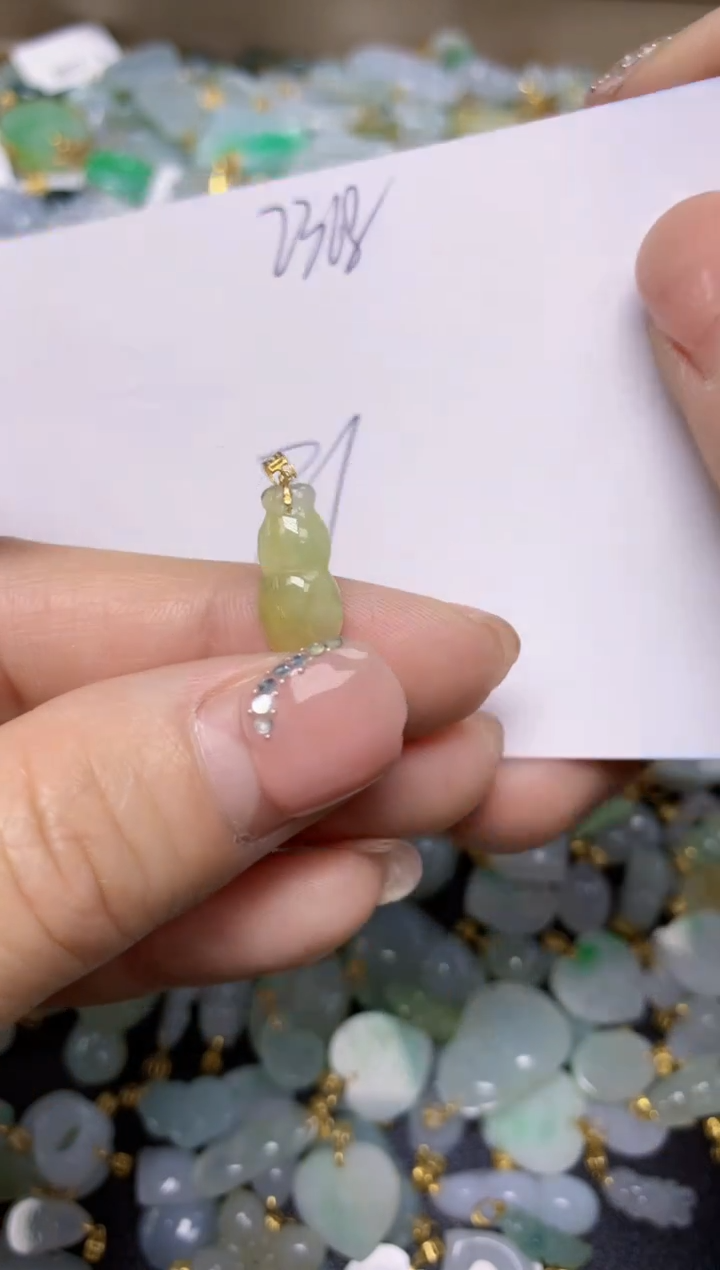 【闪购商品】翡翠挂件18K金镶嵌 天然翡翠A货