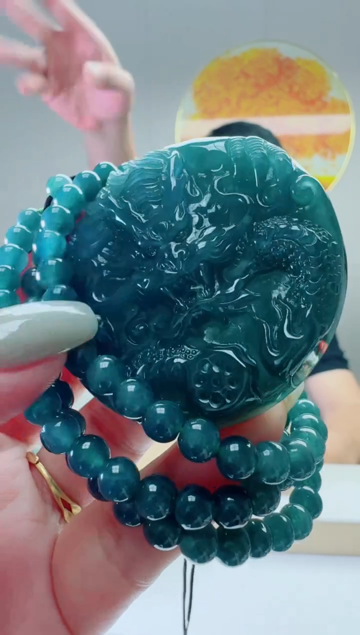 翡翠未镶嵌颈饰多样性随机发其一