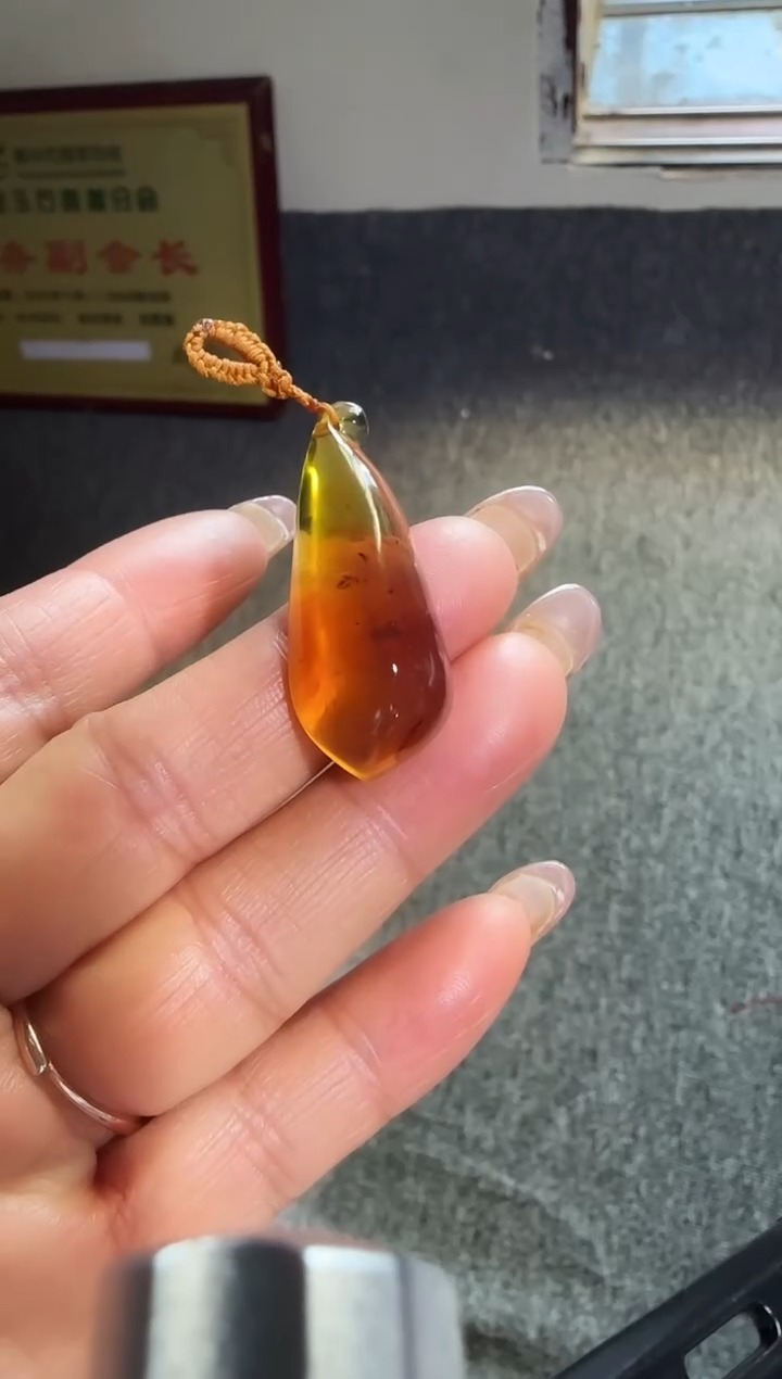 琥珀吊坠(赠链)未镶嵌#28缅甸琥珀吊坠