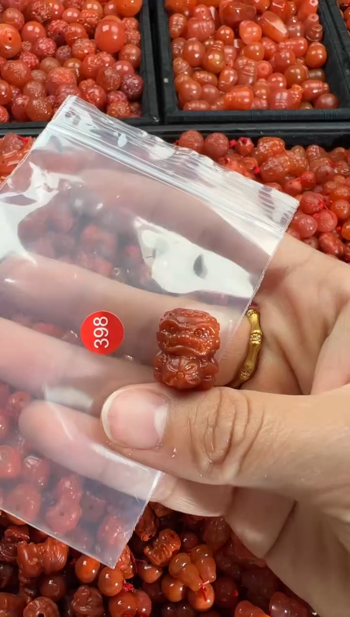 【闪购商品】南红玛瑙颈饰未镶嵌1