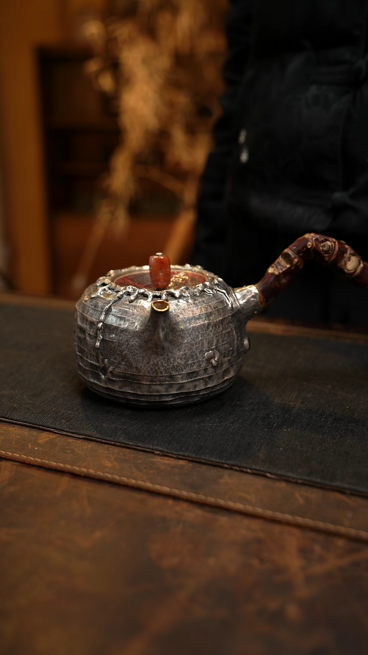 【闪购商品】徐海文手作侧把银壶...y...