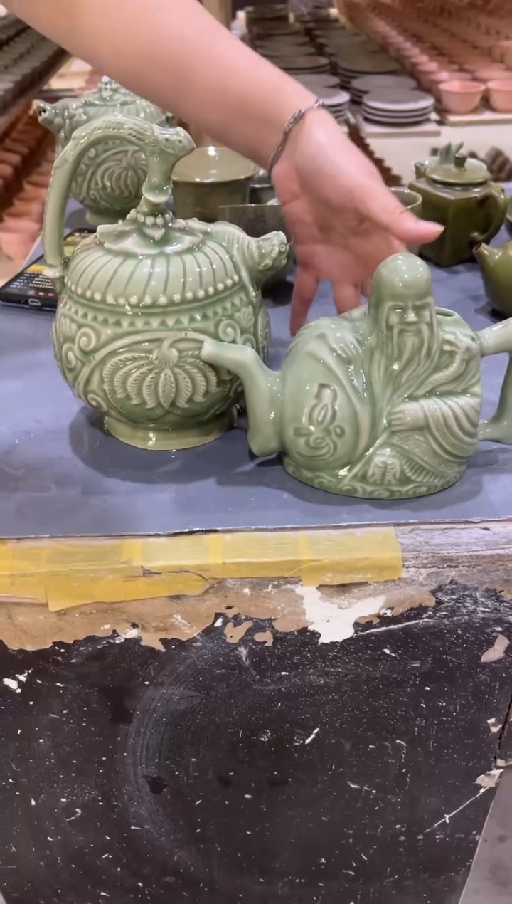 微瑕耀州窑【冰裂】倒流壶+两心壶