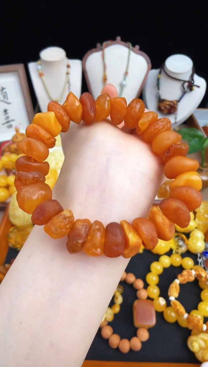 未镶嵌琥珀珠宝奇石?**果柒月