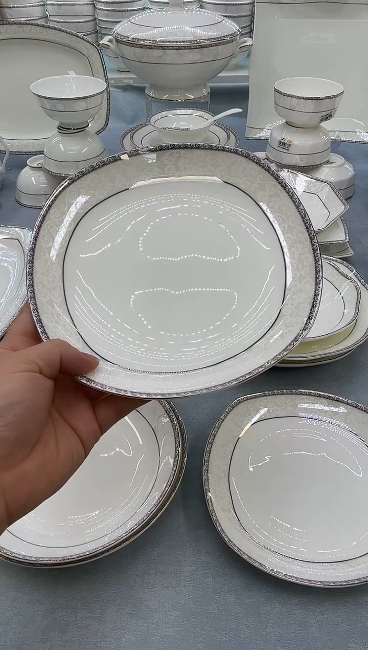 骨瓷玲珑8方2个  