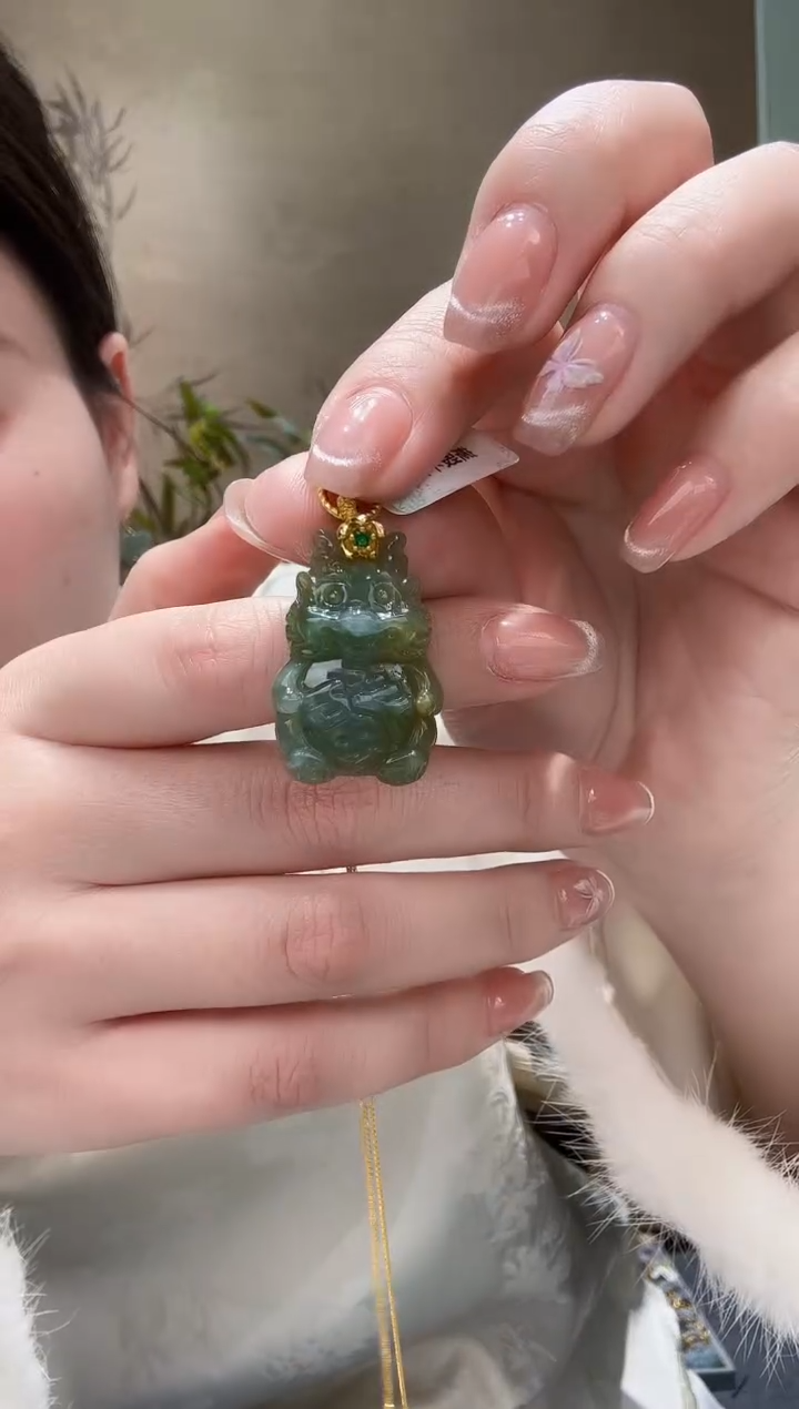 【闪购商品】翡翠颈饰未镶嵌吊坠