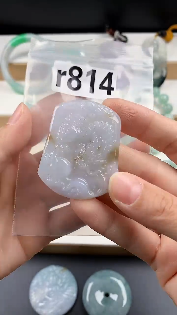 颈饰未镶嵌翡翠天然翡翠吊坠挂件