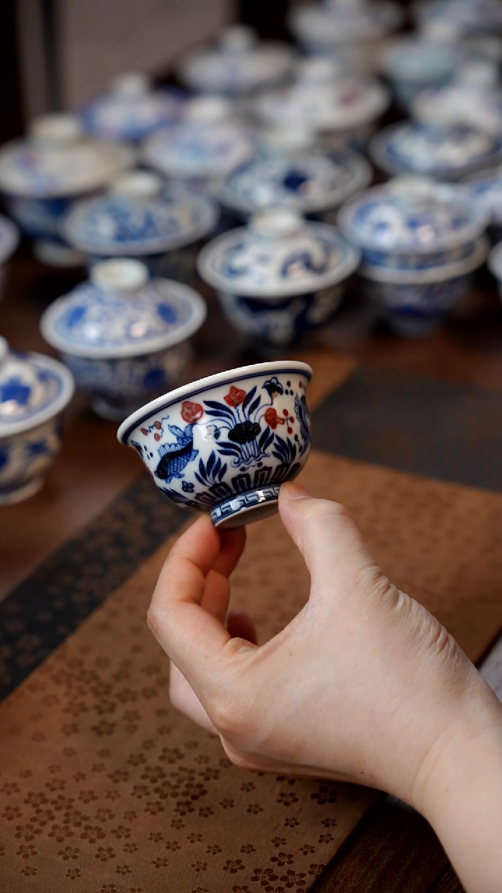 【闪购商品】釉里红鱼藻杯111111111