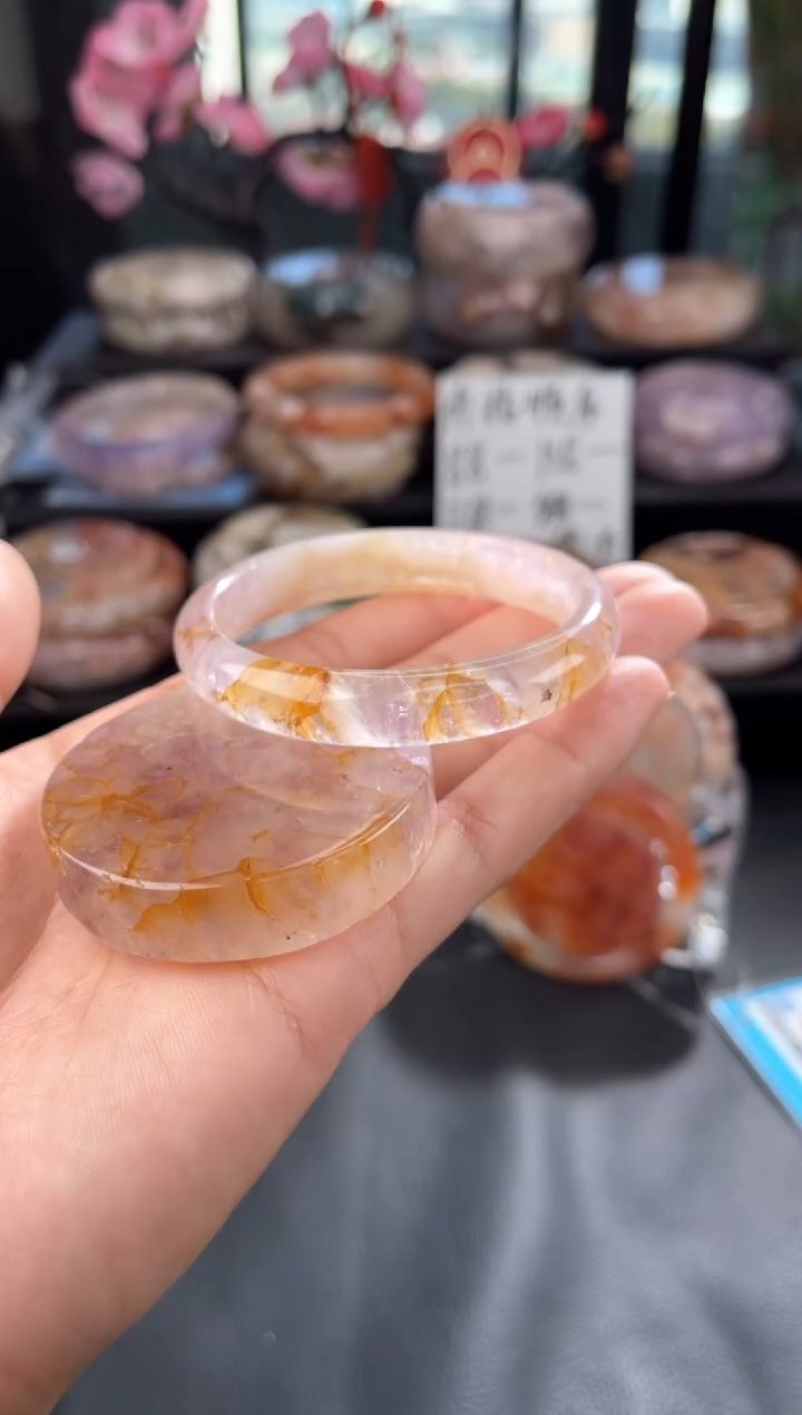 【闪购商品】石英质玉手镯未镶嵌52