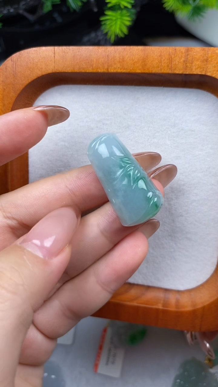 颈饰未镶嵌翡翠天然a货翡翠1