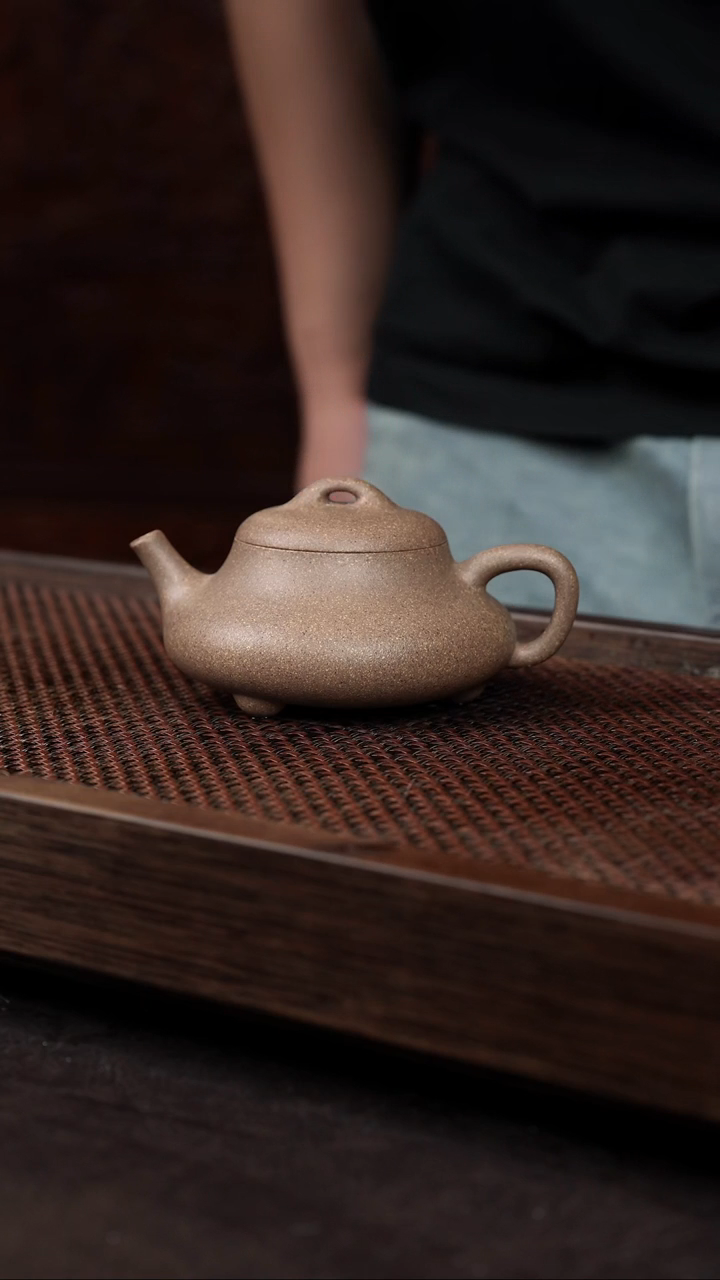 【闪购商品】紫砂茶壶高温红降坡乳瓢【带矿标证书】