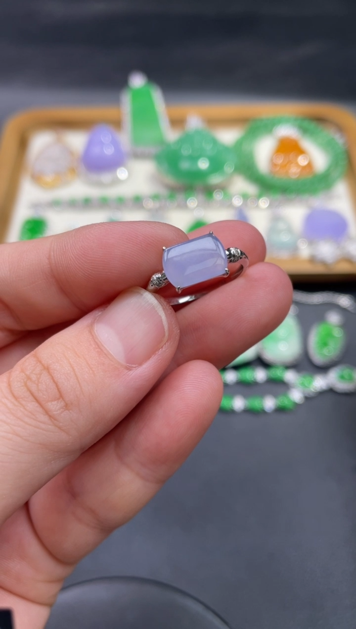 【闪购商品】翡翠戒指18K金镶嵌56..........