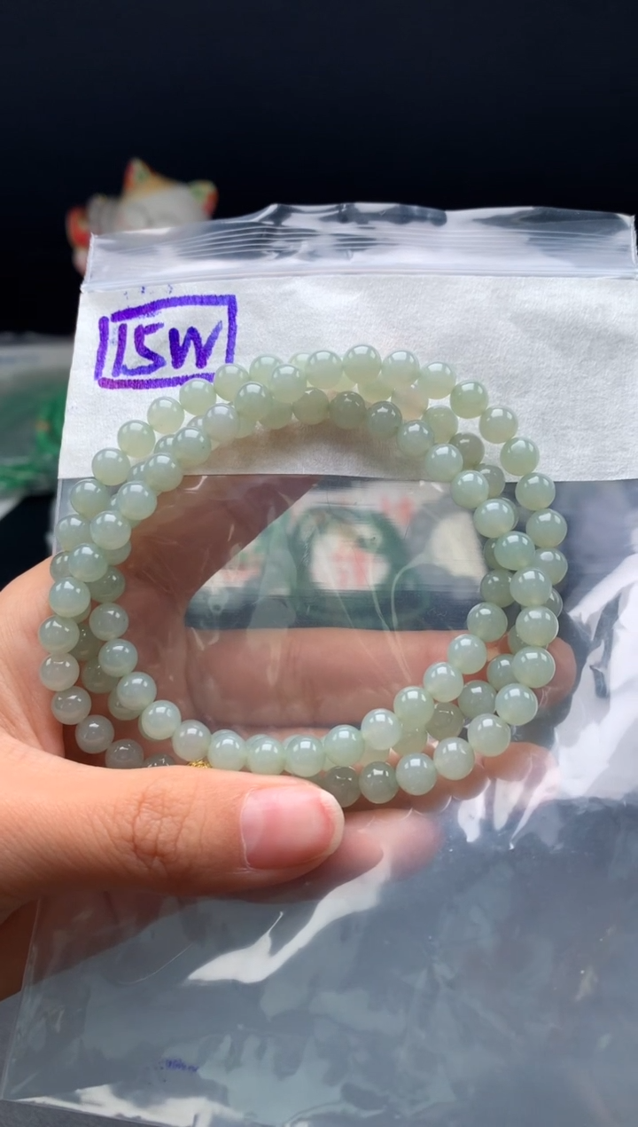 未镶嵌挂件翡翠12  卡6.4