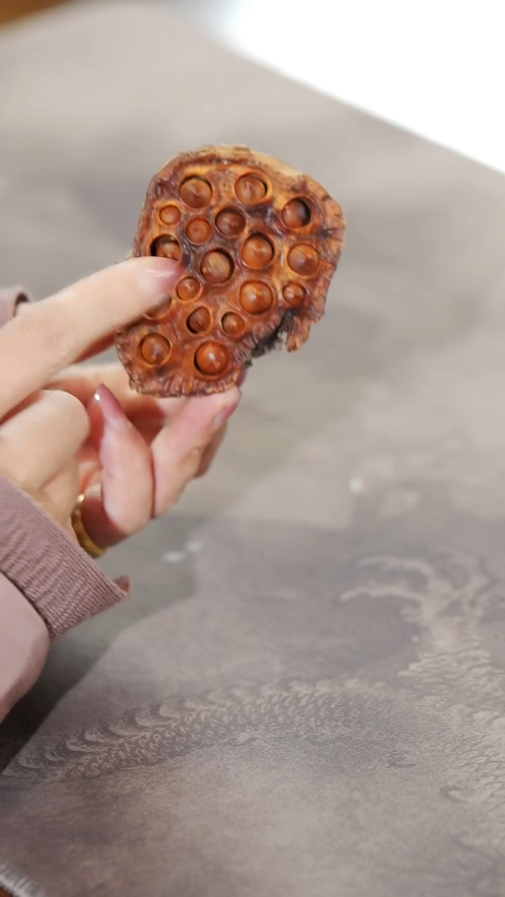 柏木（崖柏）432陈化料原皮巧雕莲蓬头