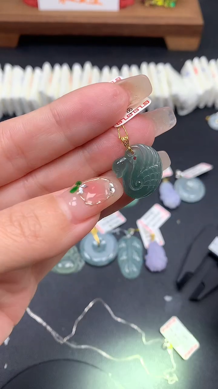 【闪购商品】翡翠吊坠(不含链)18K金镶嵌MS160301