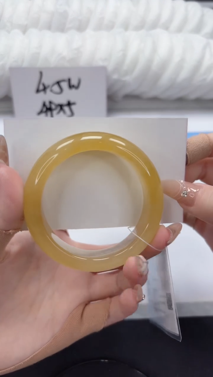 【闪购商品】石英质玉未镶嵌手镯A411-54.7