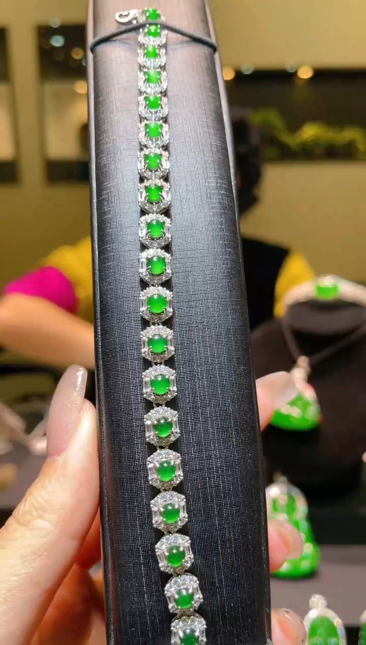 【闪购商品】翡翠吊坠(不含链)银S925镶嵌A67