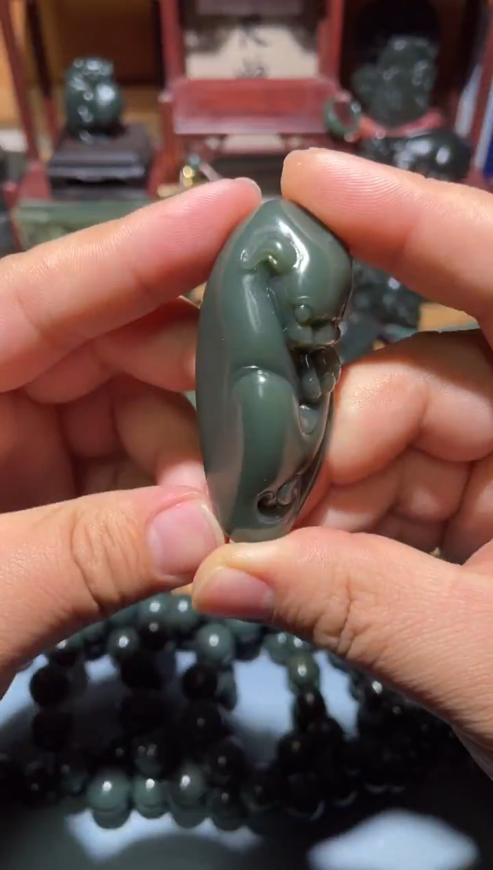 颈饰未镶嵌和田玉（青玉）11111