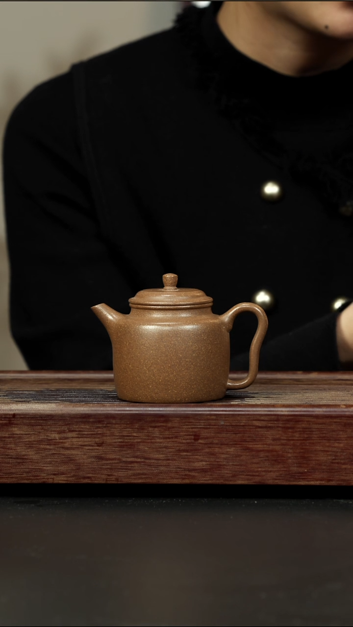 茶壶紫砂芝麻绿 汲直 180左右