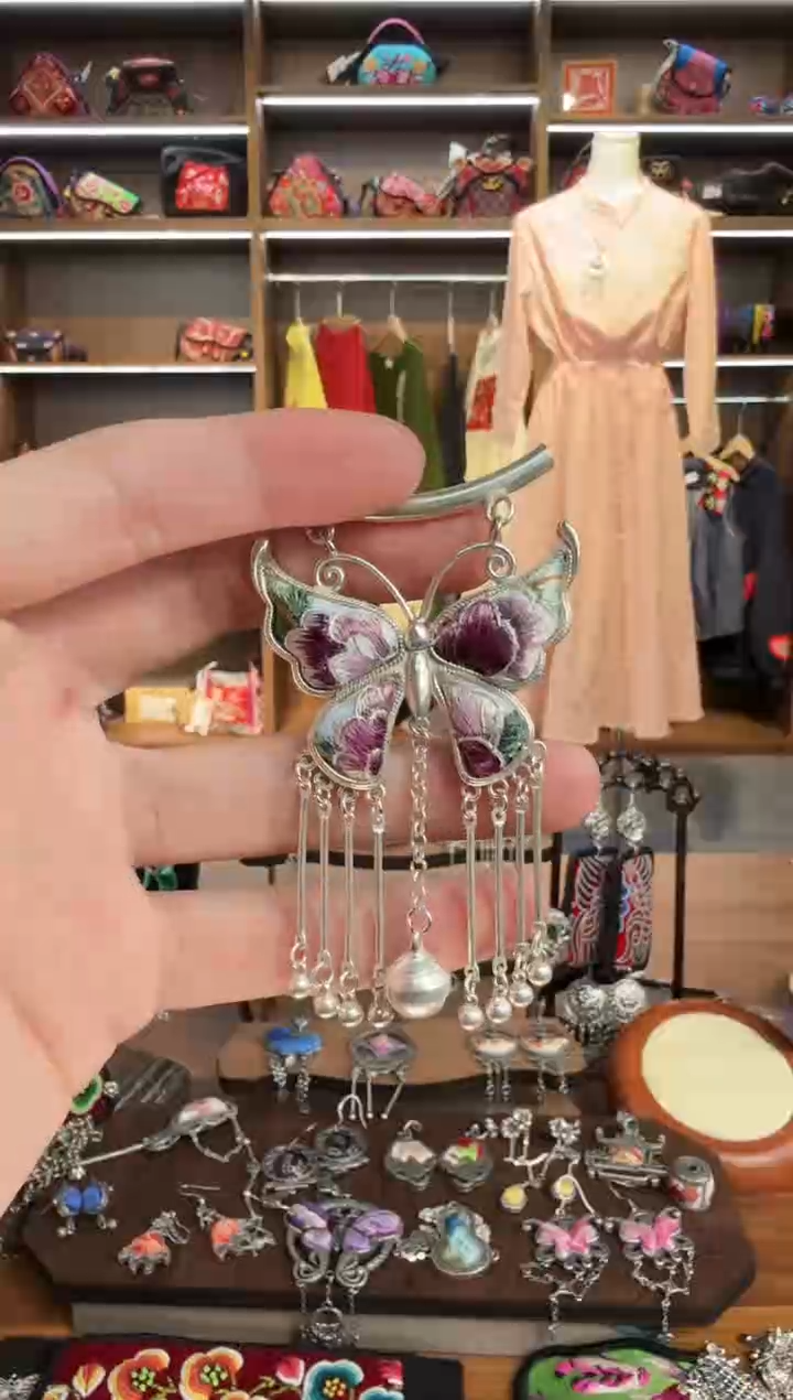 【闪购商品】织绣138蒙阿苏苗绣传承