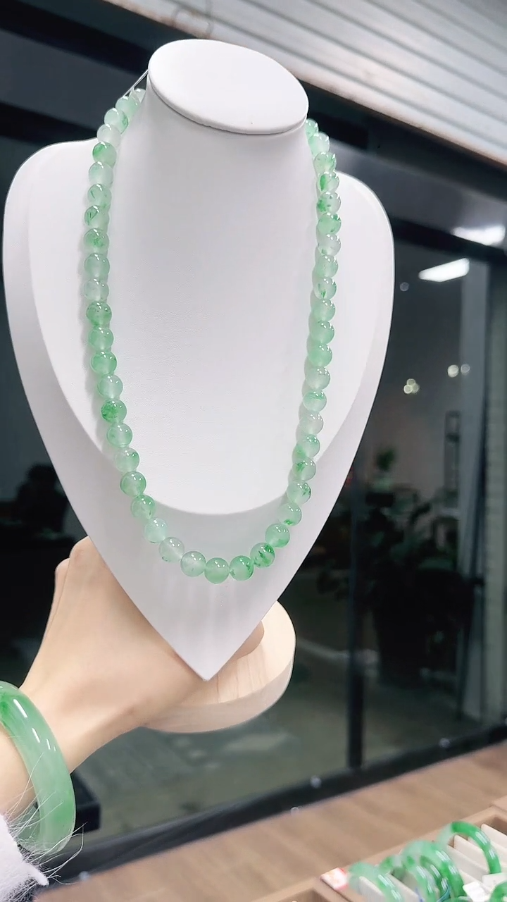 未镶嵌1石英质玉（非洲翠）/1214