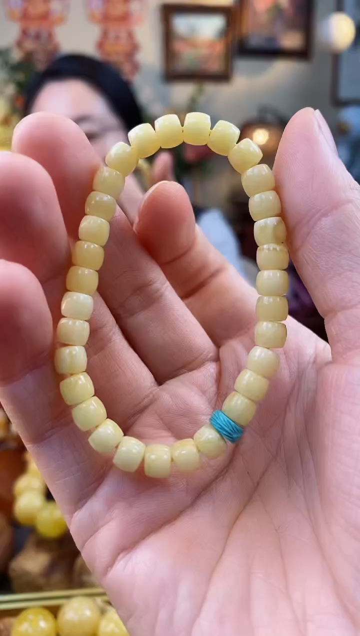 【闪购商品】琥珀手串未镶嵌手串