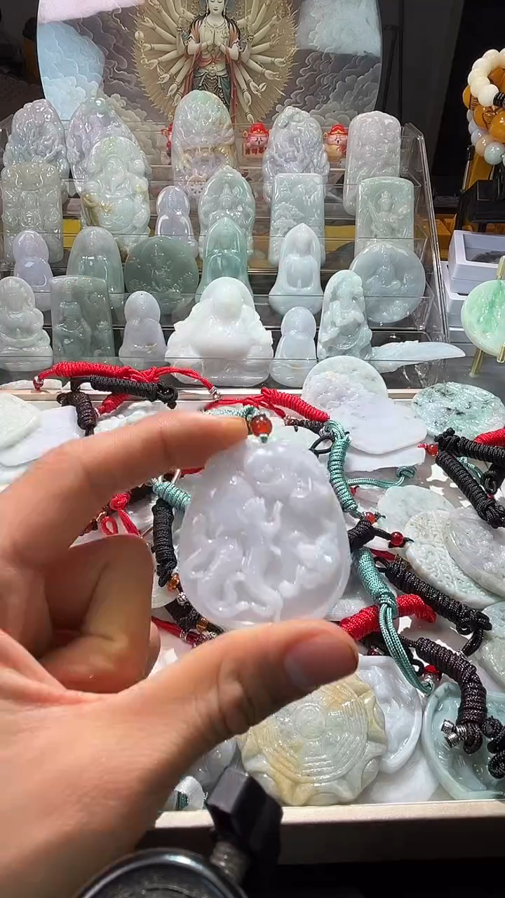 颈饰未镶嵌翡翠12/14     528