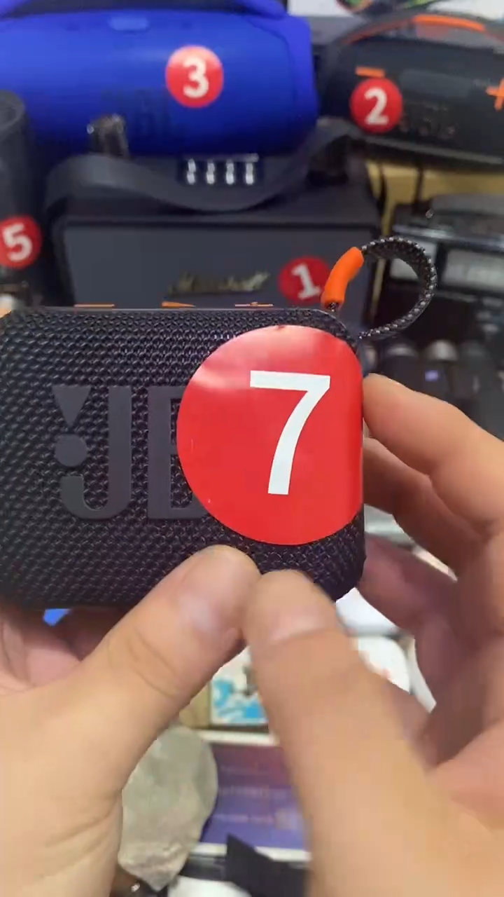 瓷片闪购商品 如图所示