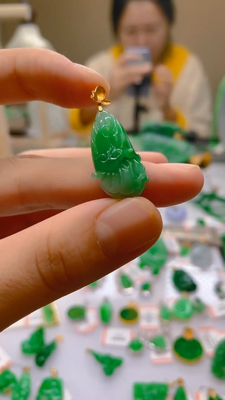 【闪购商品】翡翠颈饰18K金镶嵌新号开播，全场乱卖