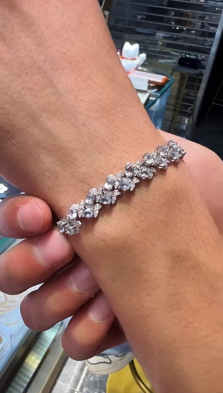 银S925镶嵌手链海蓝宝石1210m009多样性发其一