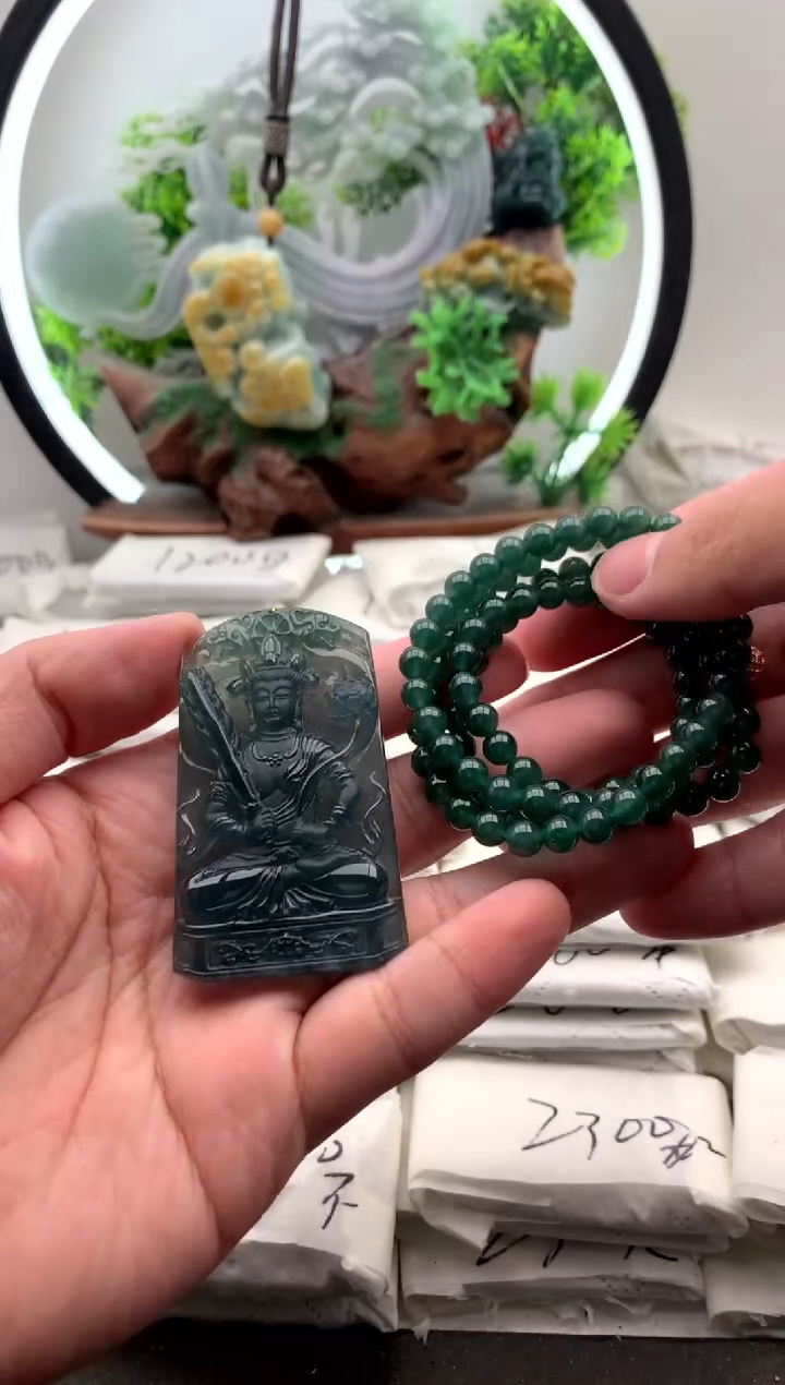 【闪购商品】翡翠颈饰未镶嵌虚空藏+珠链