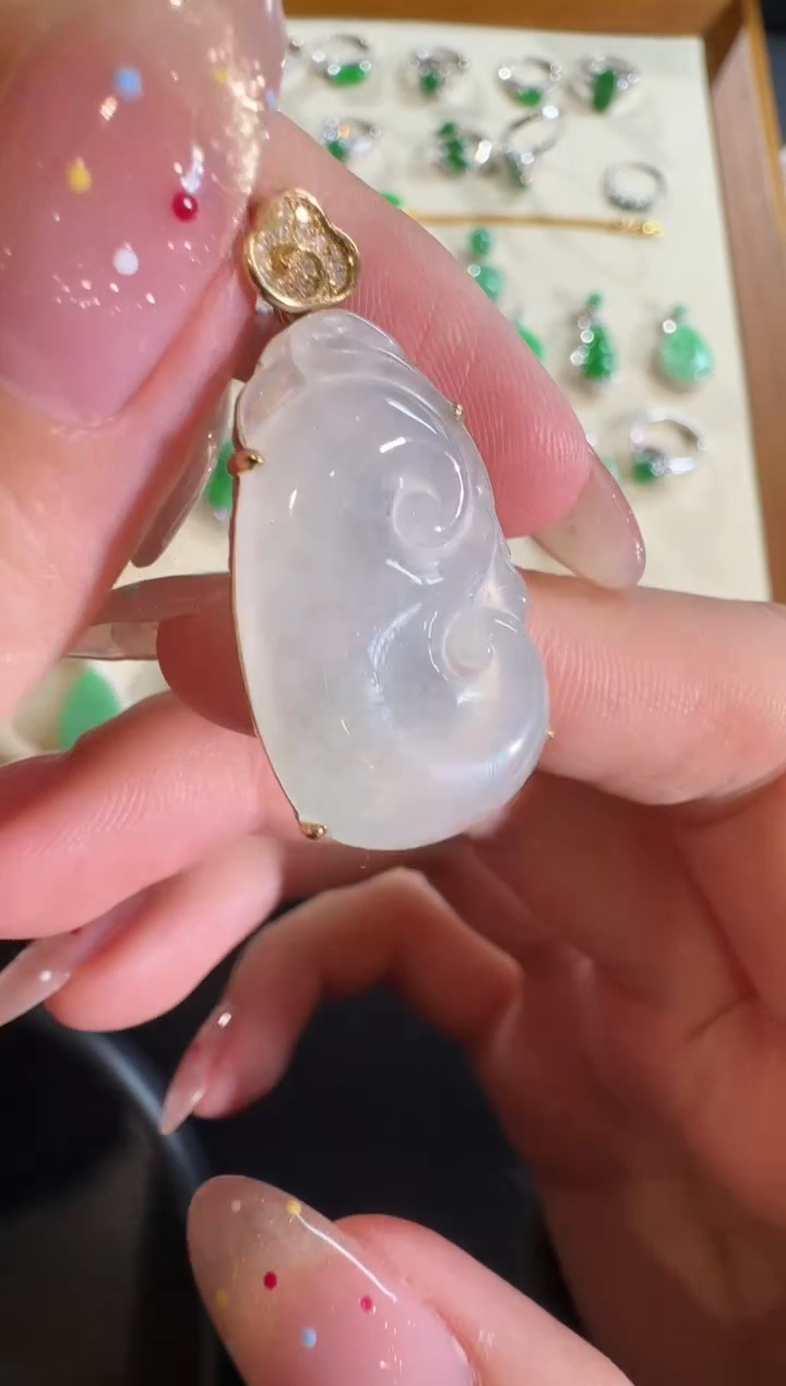 【闪购商品】翡翠吊坠(不含链)18K金镶嵌【源头工厂】钻石镶嵌