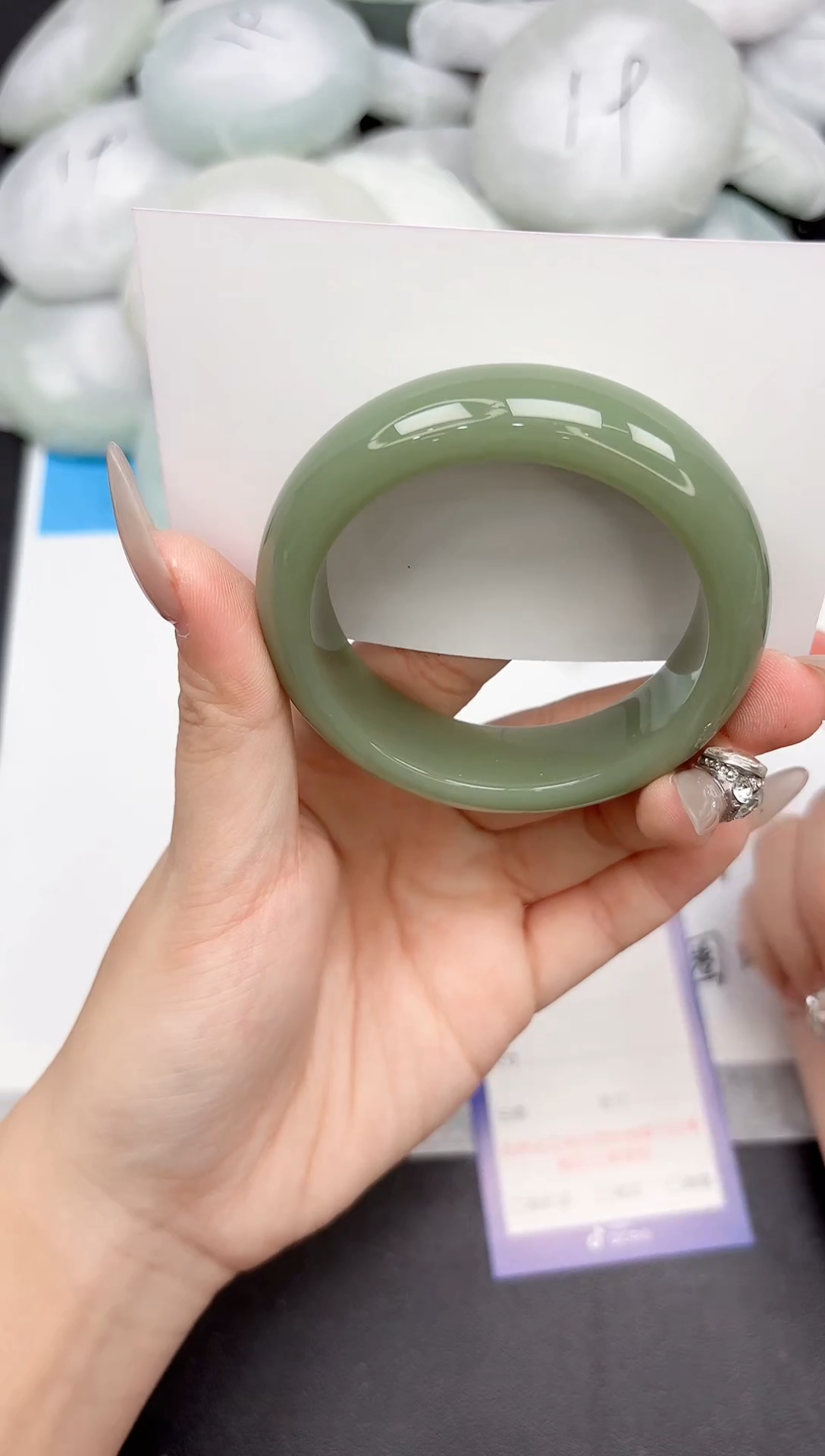 未镶嵌手镯石英质玉258-51-52