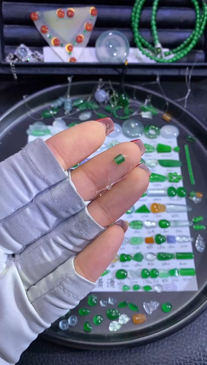 未镶嵌挂件翡翠珠子