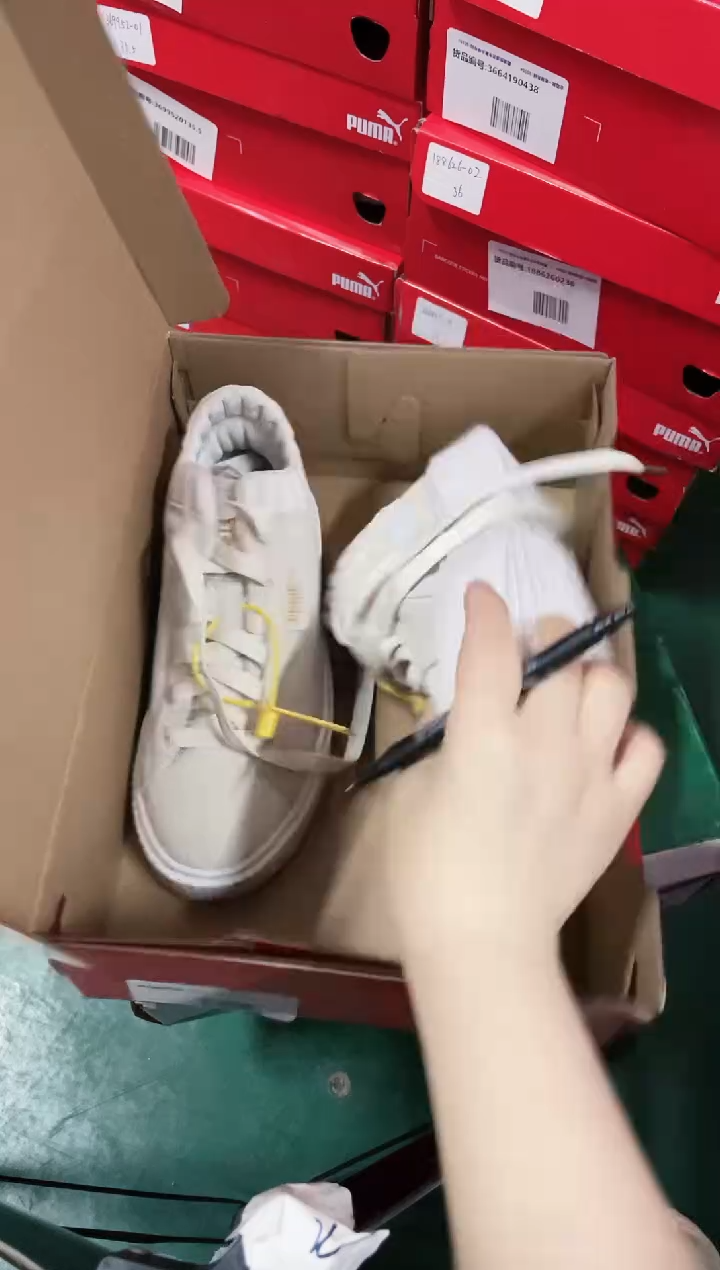 彪马时尚休闲运动鞋36M  J8