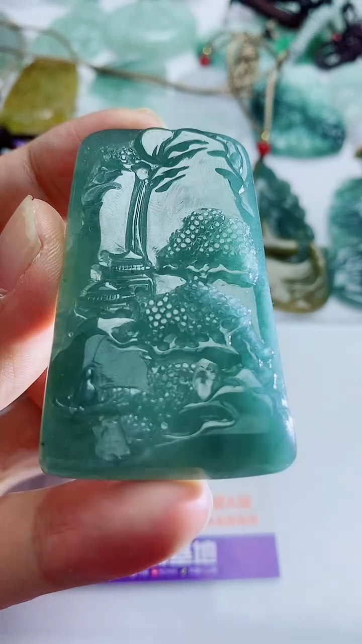 【闪购商品】翡翠吊坠(不含链)未镶嵌1