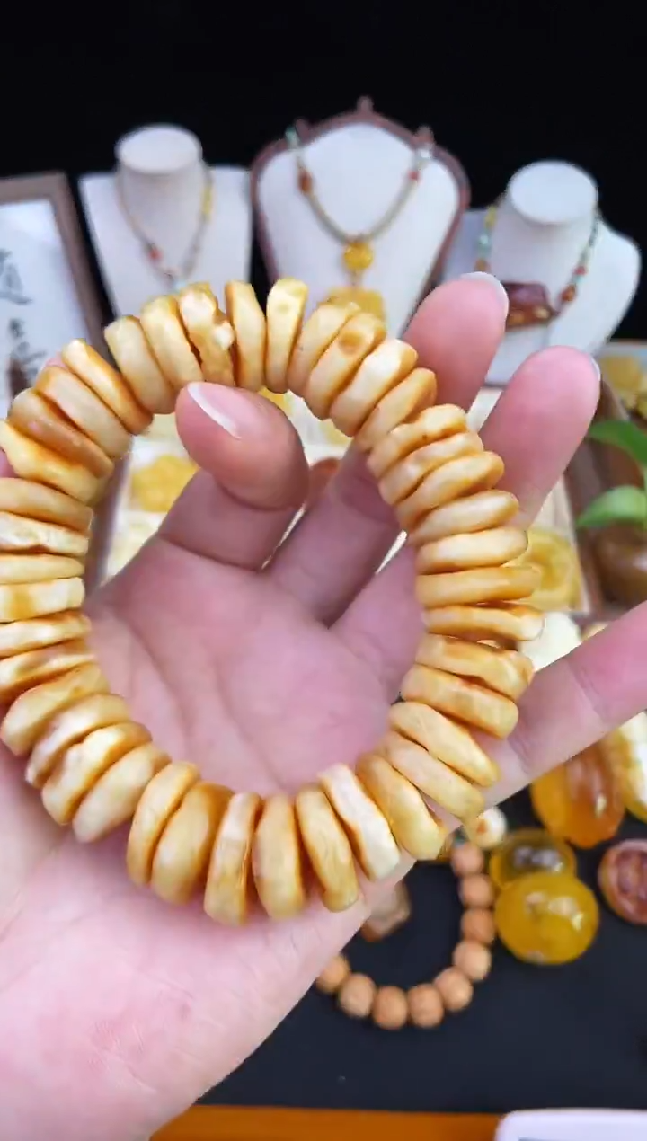 琥珀未镶嵌珠宝奇石柒月