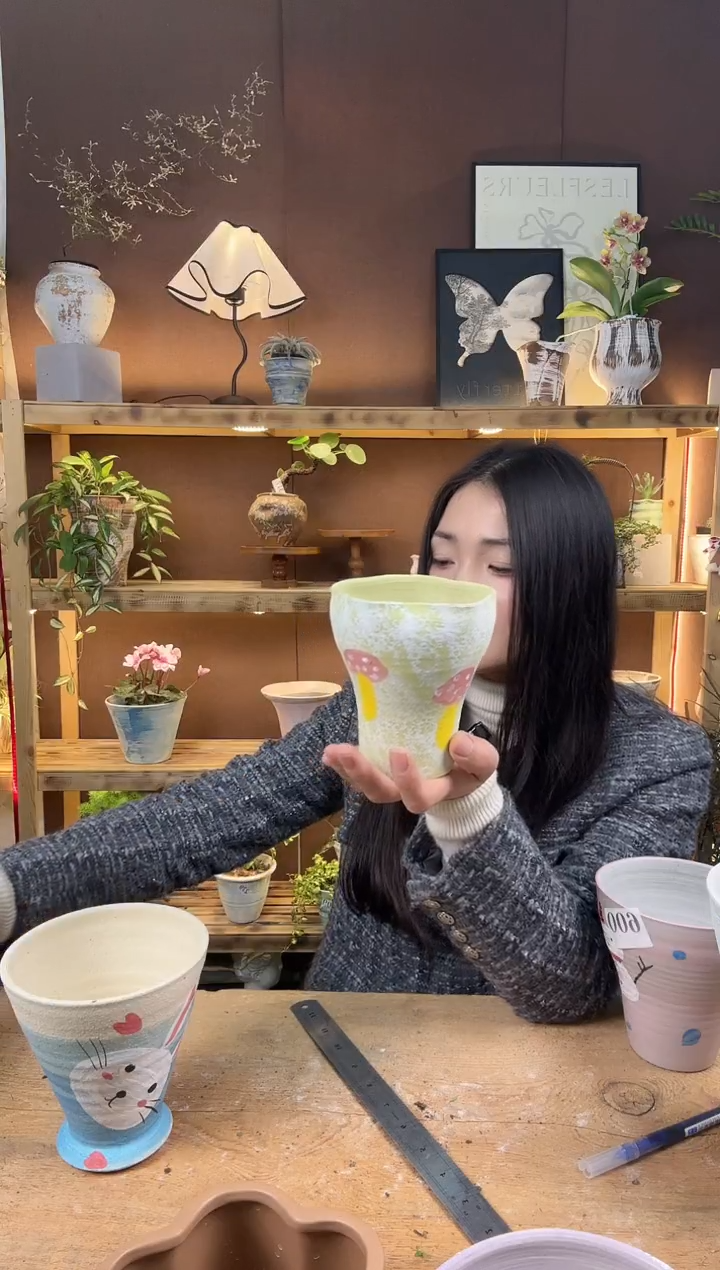 无花朵编号  332  景德镇手工手绘花盆 