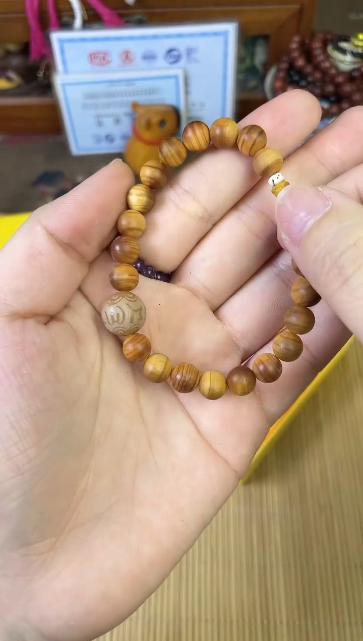 非洲檀香手串/手链菩提木质玉石手串/多发性其一/不带盒子