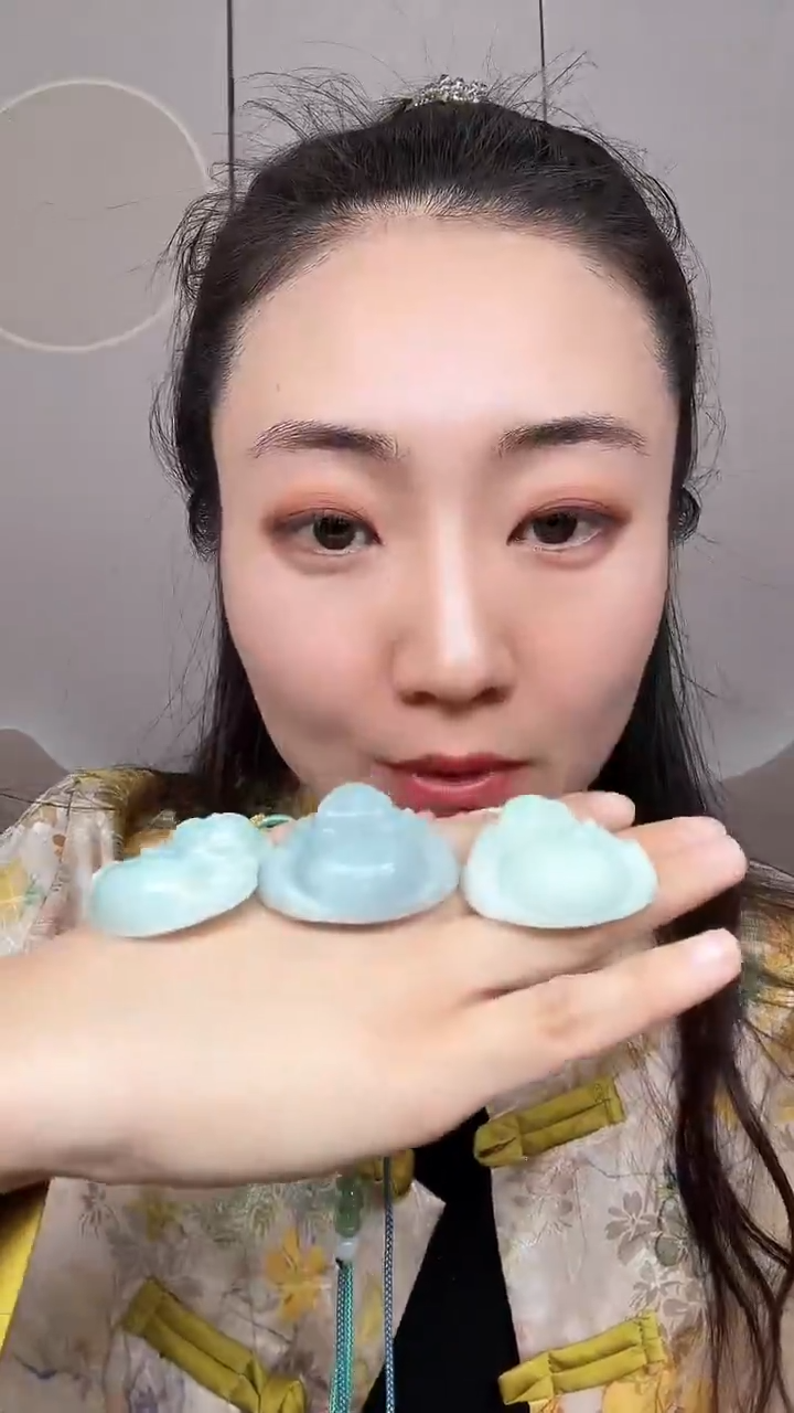 【闪购商品】翡翠颈饰未镶嵌缅料翡翠大肚佛公