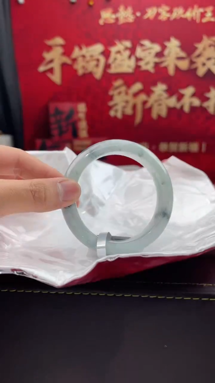 【闪购商品】翡翠手镯未镶嵌15翡翠手镯（微瑕）