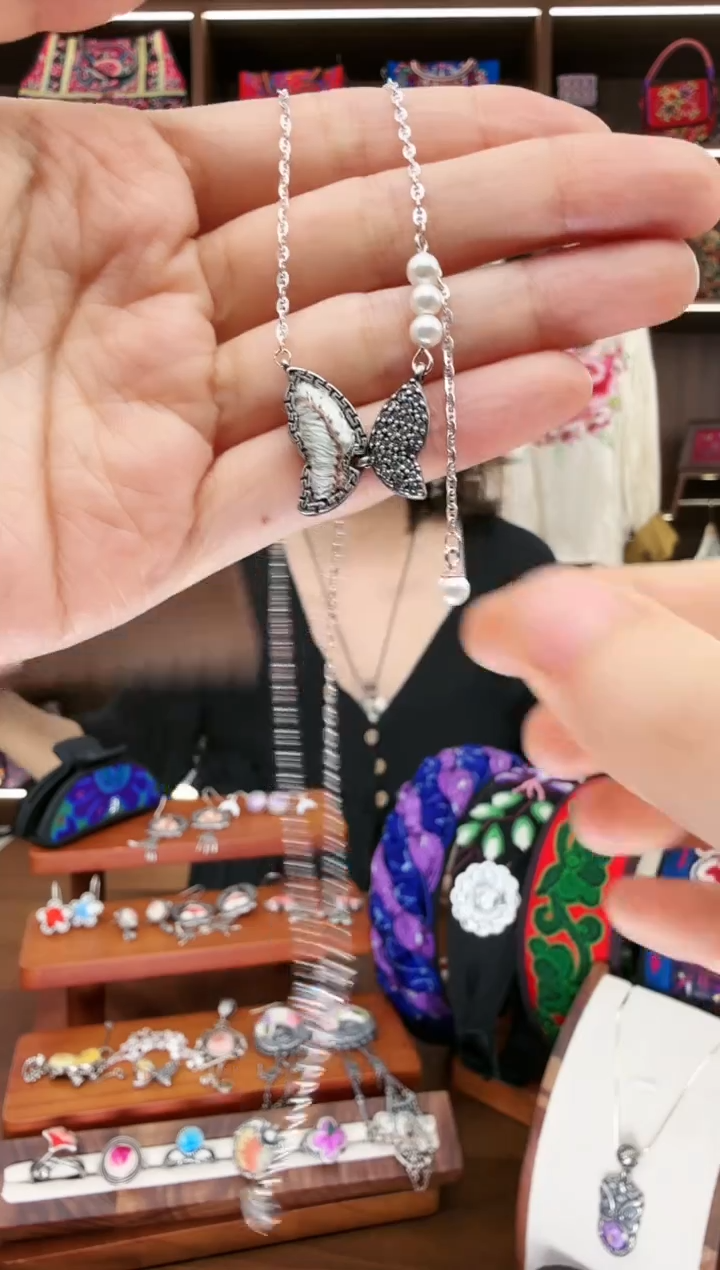 织绣60蚩梦苗族古绣