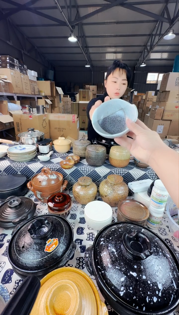 日本进口带把手灰色小钵